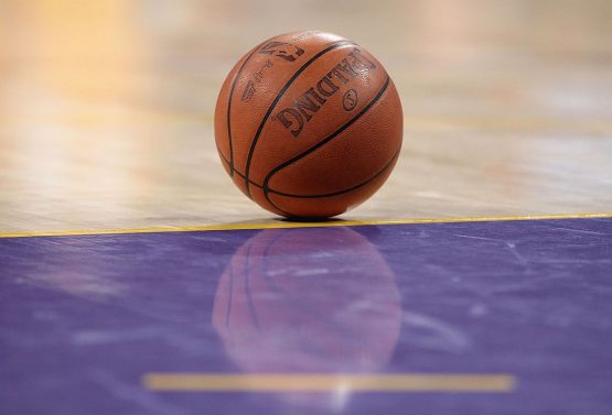 Phoenix Suns v Los Angeles Lakers