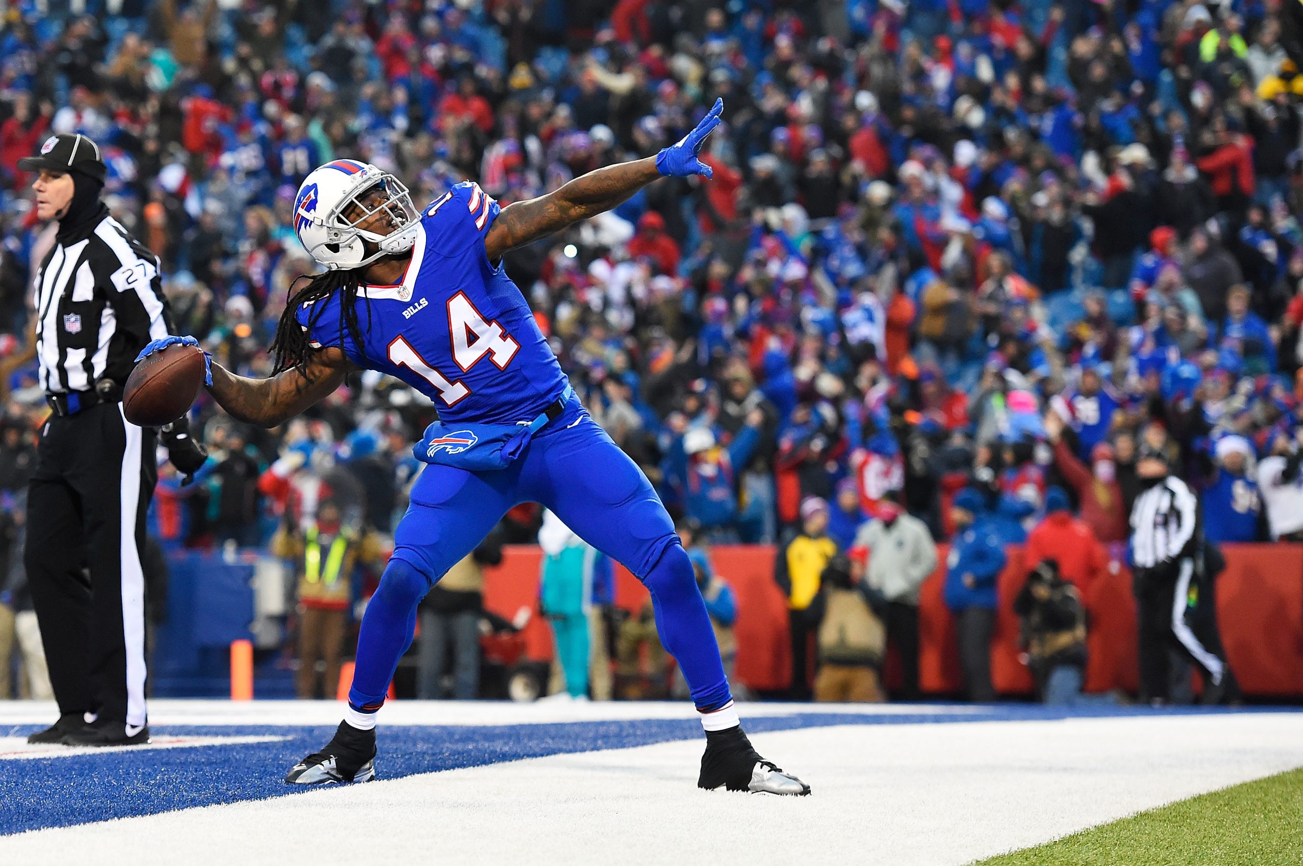Miami Dolphins v Buffalo Bills