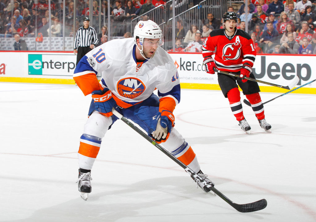 NEWARK, NJ - FEBRUARY 18: Alan Quine #10 of the New York Islanders in action against the New Jersey Devils on February 18, 2017 at Prudential Center in Newark, New Jersey. The Devils defeated the Islanders 3-2. (Photo by Jim McIsaac/Getty Images)
