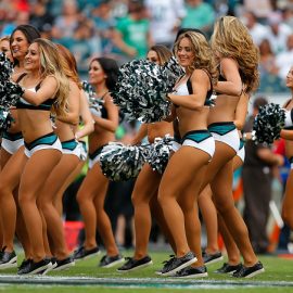 Cleveland Browns v Philadelphia Eagles