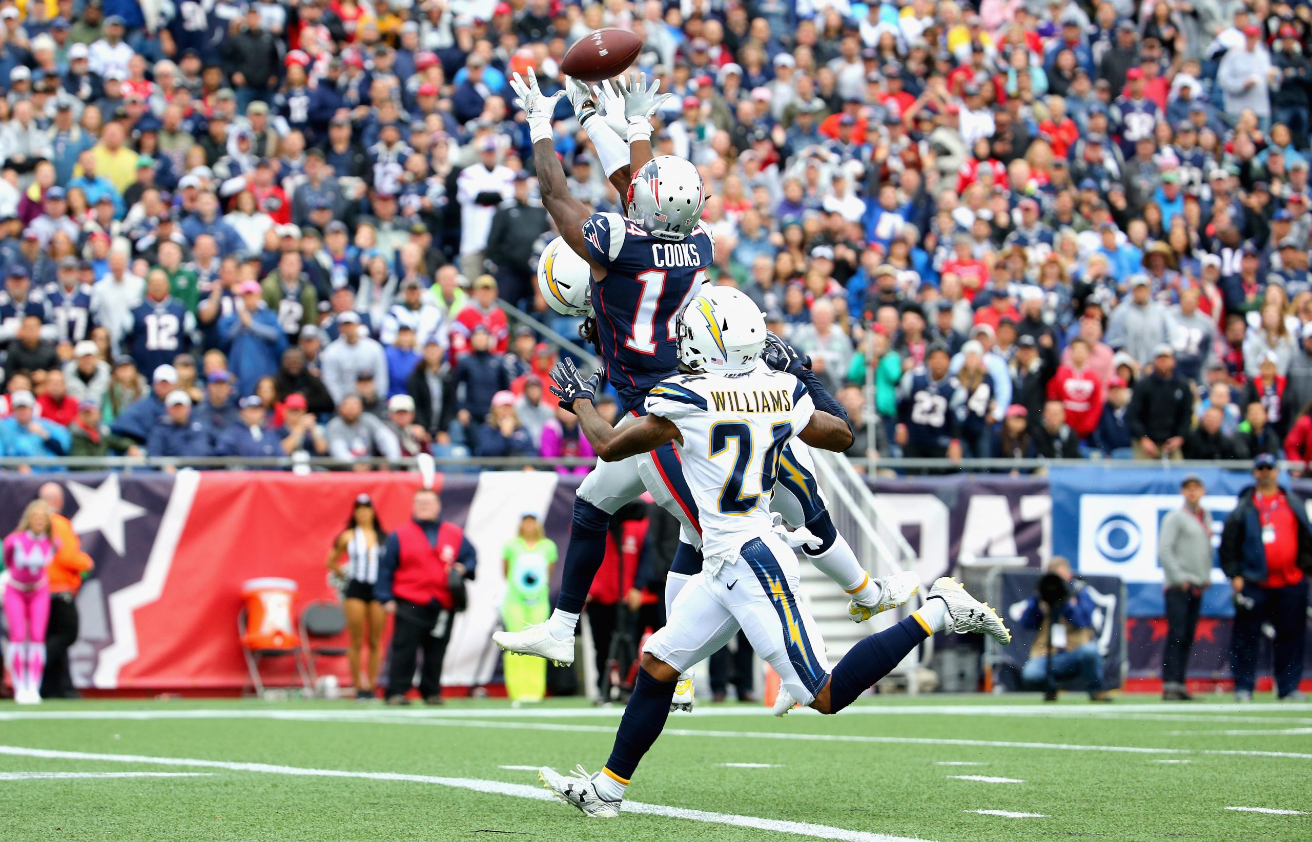 Los Angeles Chargers v New England Patriots
