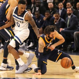 wolves-beat-utah024