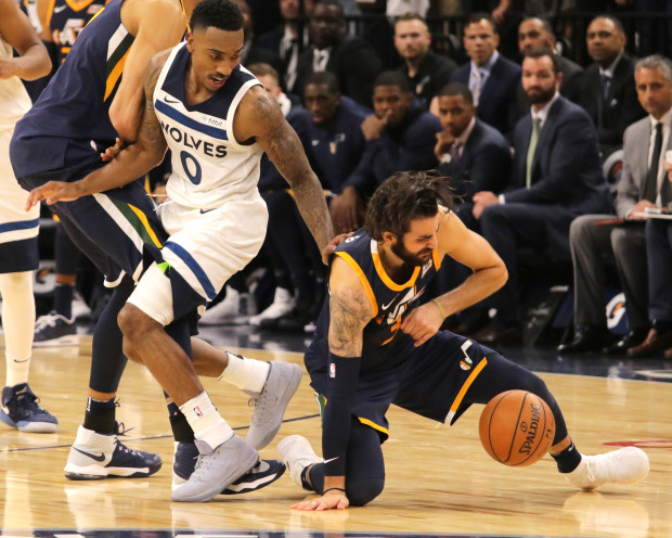 wolves-beat-utah024