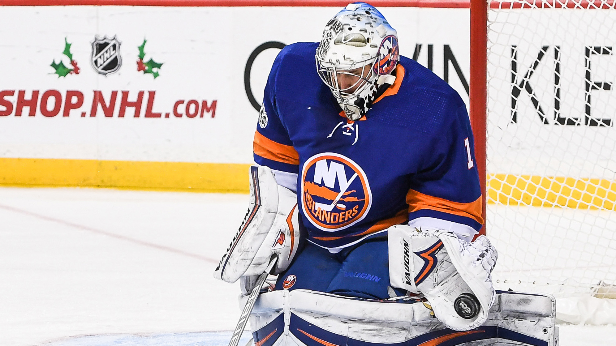 Dec 13, 2017; Brooklyn, NY, USA; New York Islanders goalie Thomas Greiss (1) makes a save against the Dallas Stars during the third period at Barclays Center. Mandatory Credit: Dennis Schneidler-USA TODAY Sports