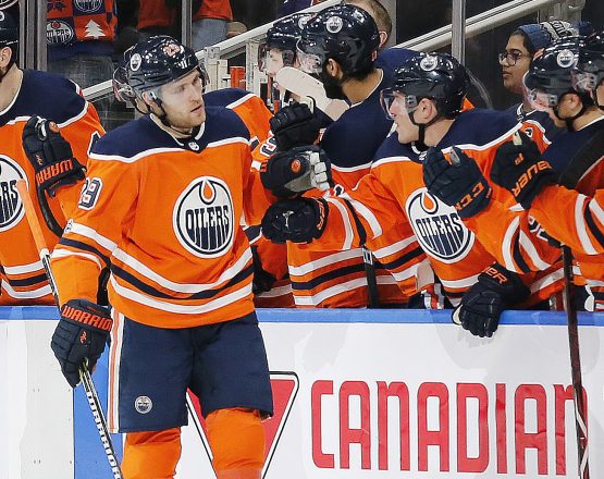 NHL: Philadelphia Flyers at Edmonton Oilers