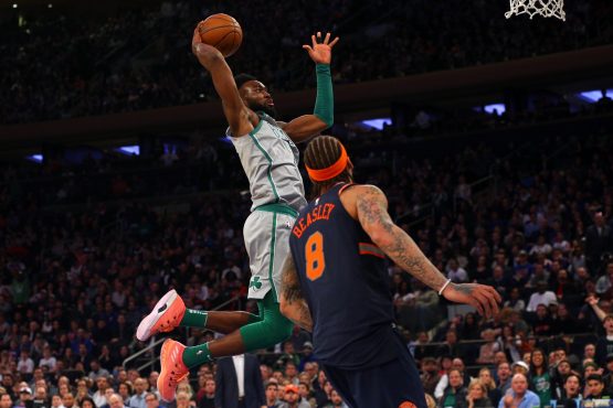 jaylen brown dunk