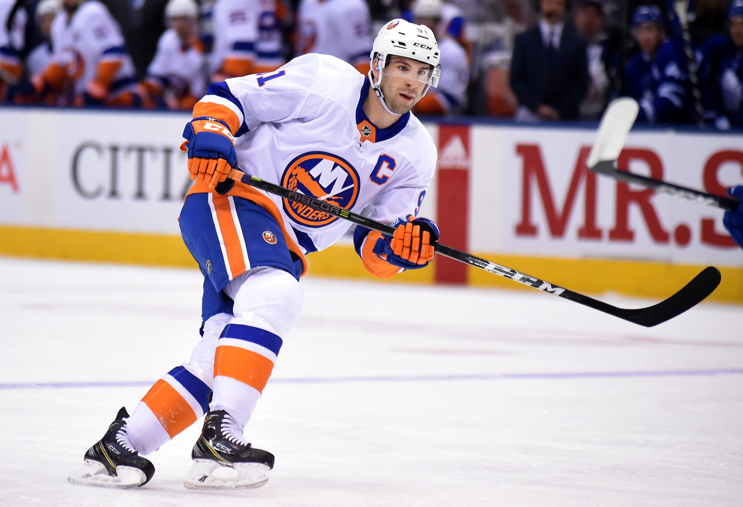 Jan 31, 2018; Toronto, Ontario, CAN; New York Islanders forward John Tavares (91) pursues the play against Toronto Maple Leafs at Air Canada Centre. Mandatory Credit: Dan Hamilton-USA TODAY Sports
