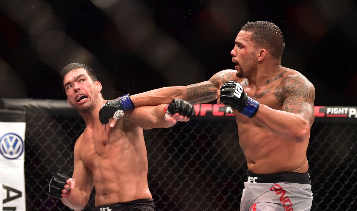 eryk anders punches lyoto machida