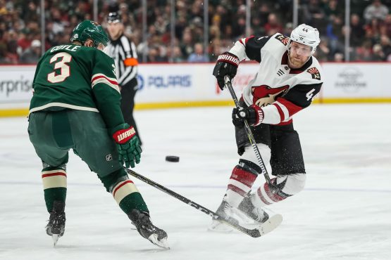 NHL: Arizona Coyotes at Minnesota Wild