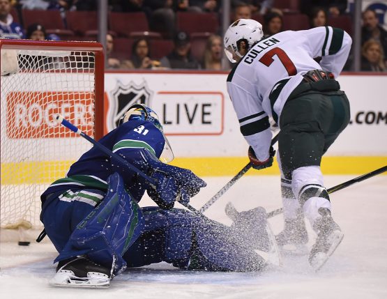 NHL: Minnesota Wild at Vancouver Canucks
