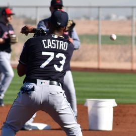 Willi Castro4