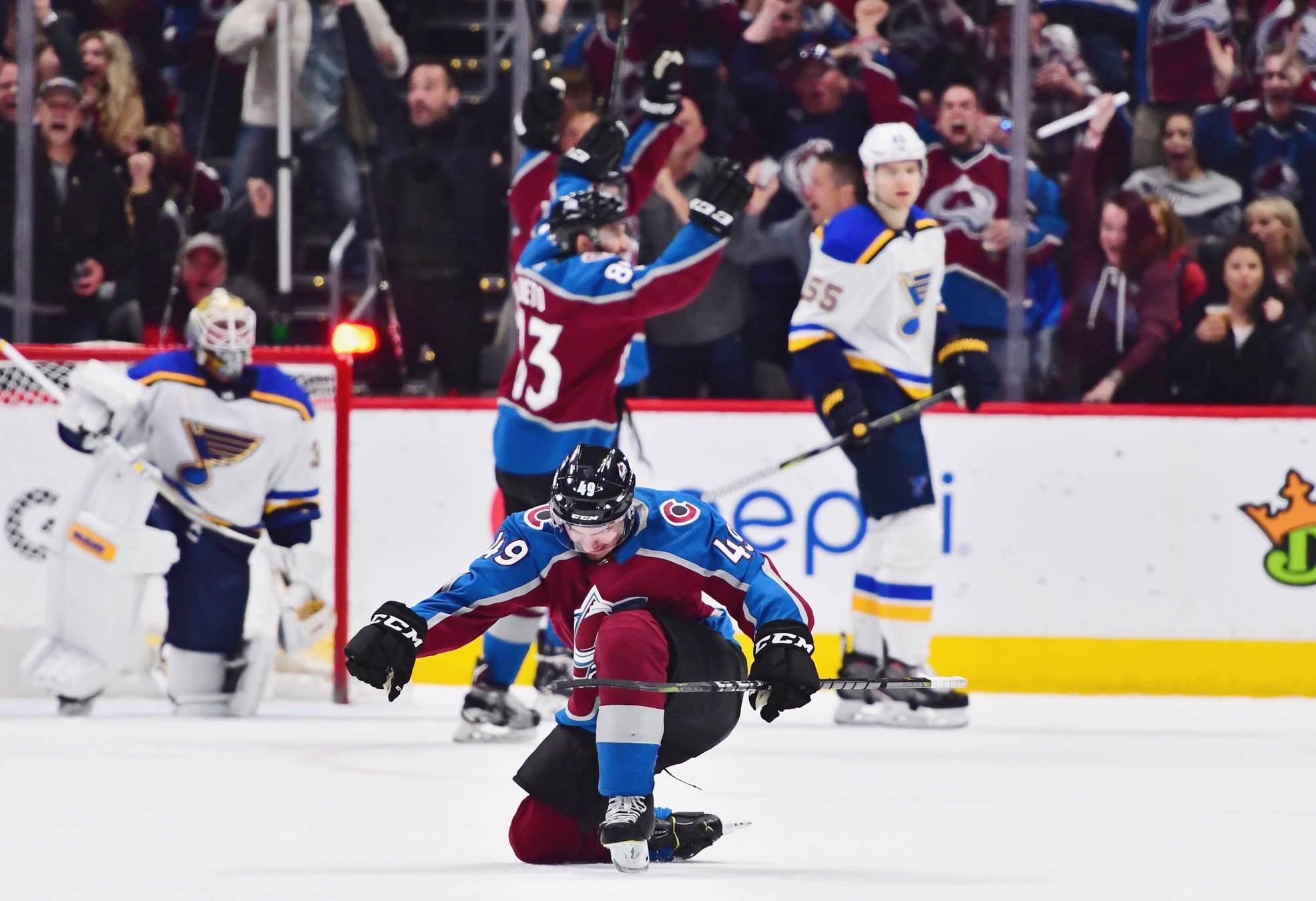 Blues Avs