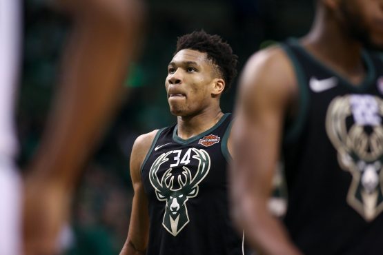 GIANNIS FT