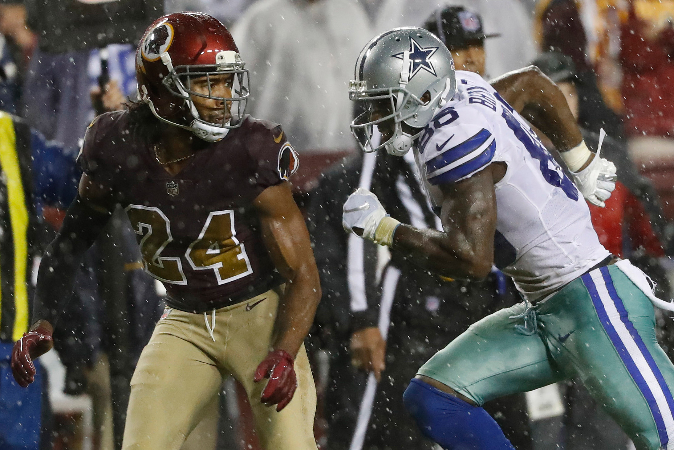 NFL: Dallas Cowboys at Washington Redskins