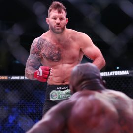 ryan bader knocks out king mo