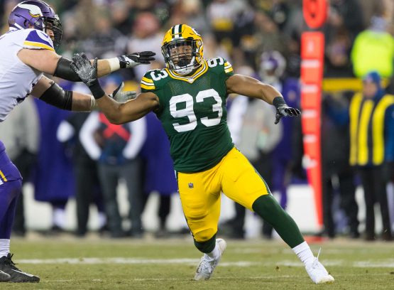 NFL: Minnesota Vikings at Green Bay Packers