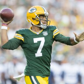 NFL: Tennessee Titans at Green Bay Packers