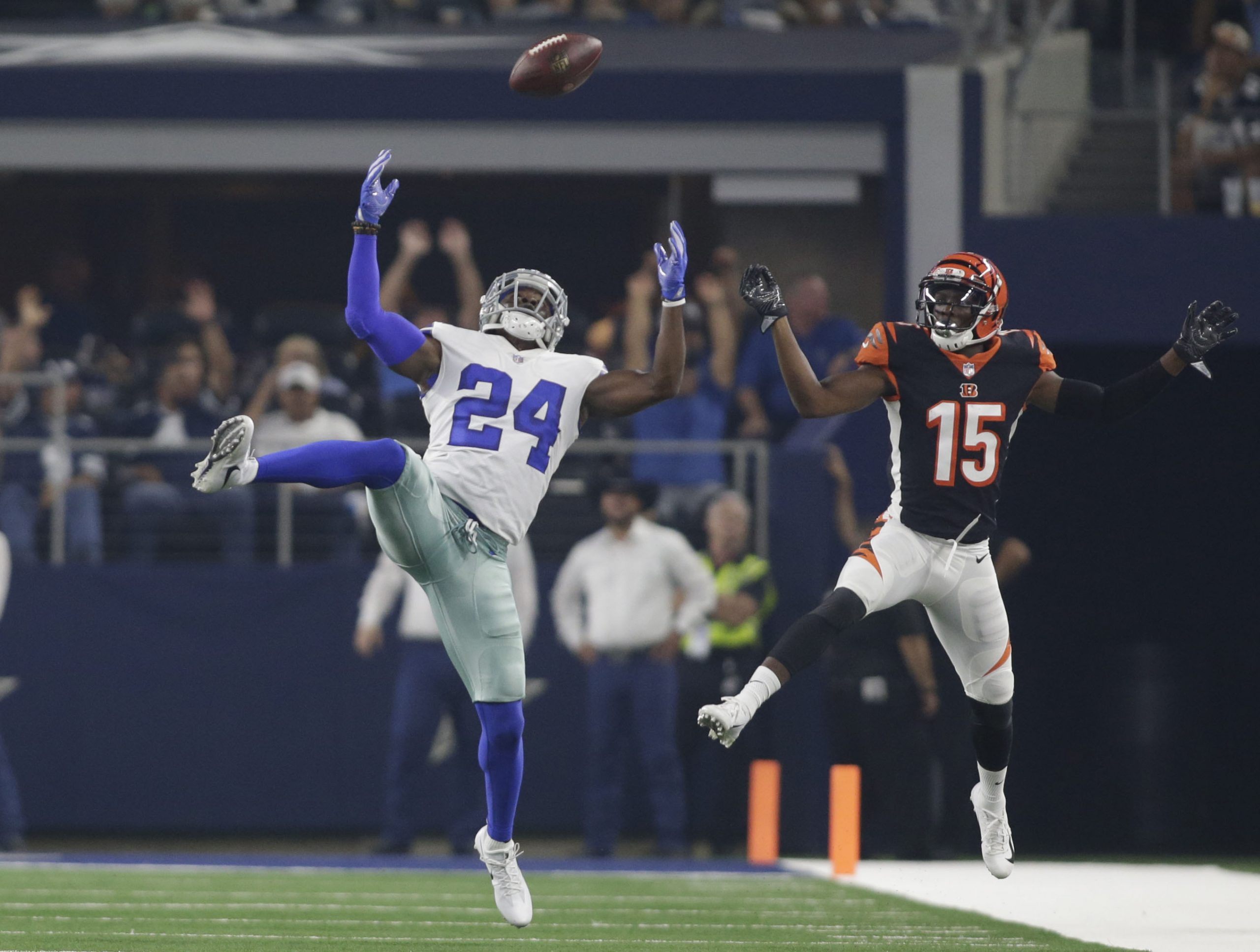 NFL: Cincinnati Bengals at Dallas Cowboys