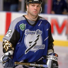 Tampa-Bay-Lightning-Dino-Ciccarelli