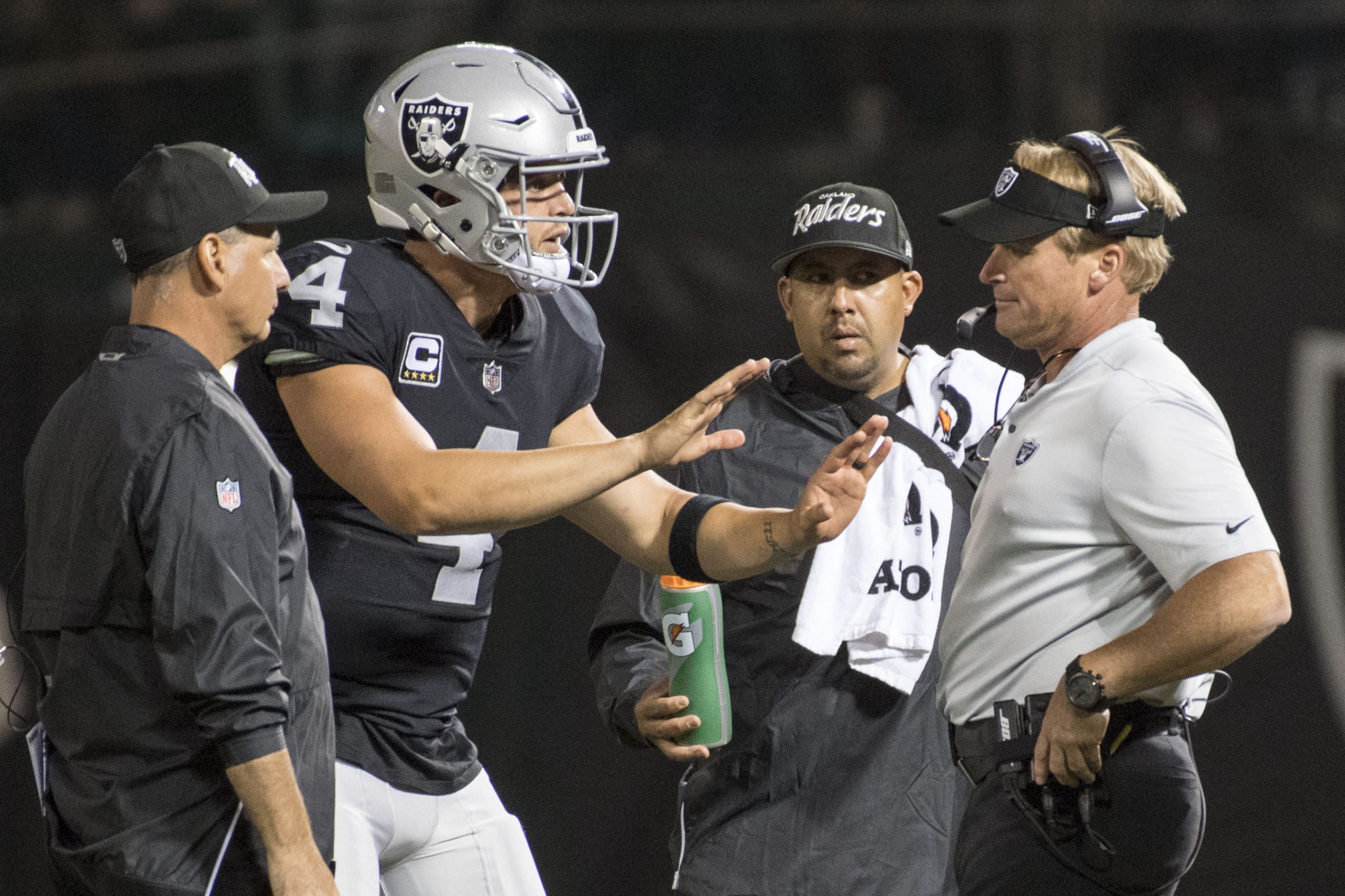 NFL: Los Angeles Rams at Oakland Raiders