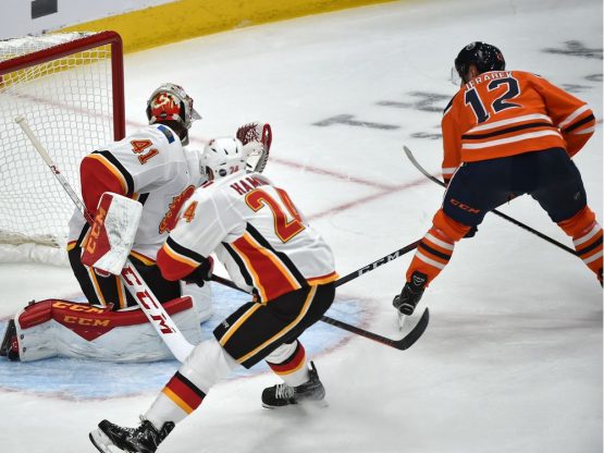Oilers-Calgary77211.jpg