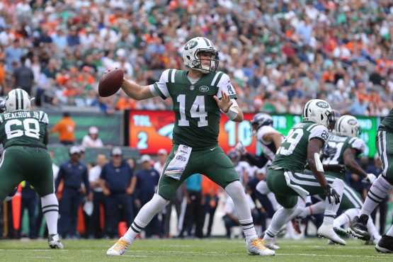 NFL: Denver Broncos at New York Jets
