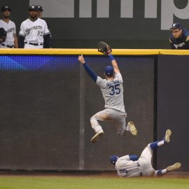 MLB: NLCS-Los Angeles Dodgers at Milwaukee Brewers