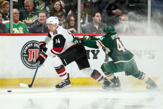 NHL: Arizona Coyotes at Minnesota Wild