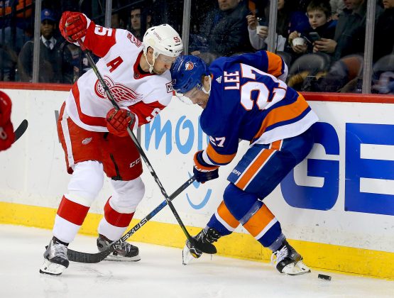 NHL: Detroit Red Wings at New York Islanders