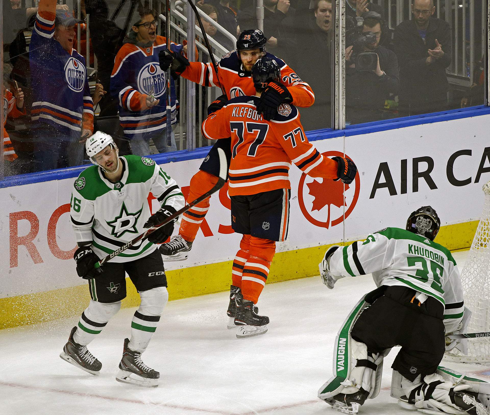 oilers-stars-10w