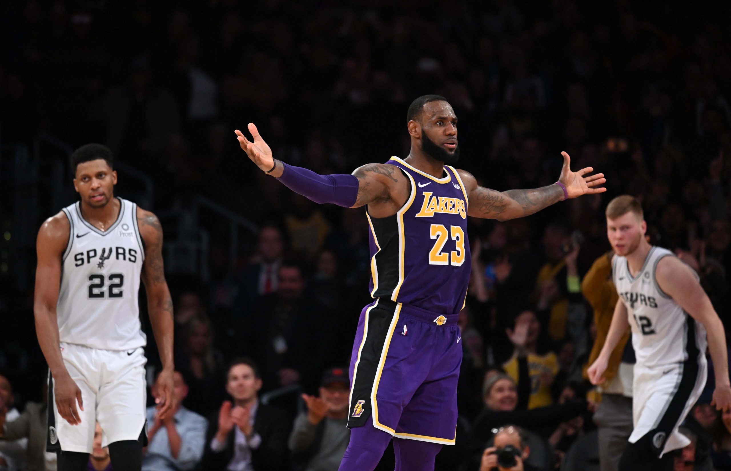 NBA: San Antonio Spurs at Los Angeles Lakers