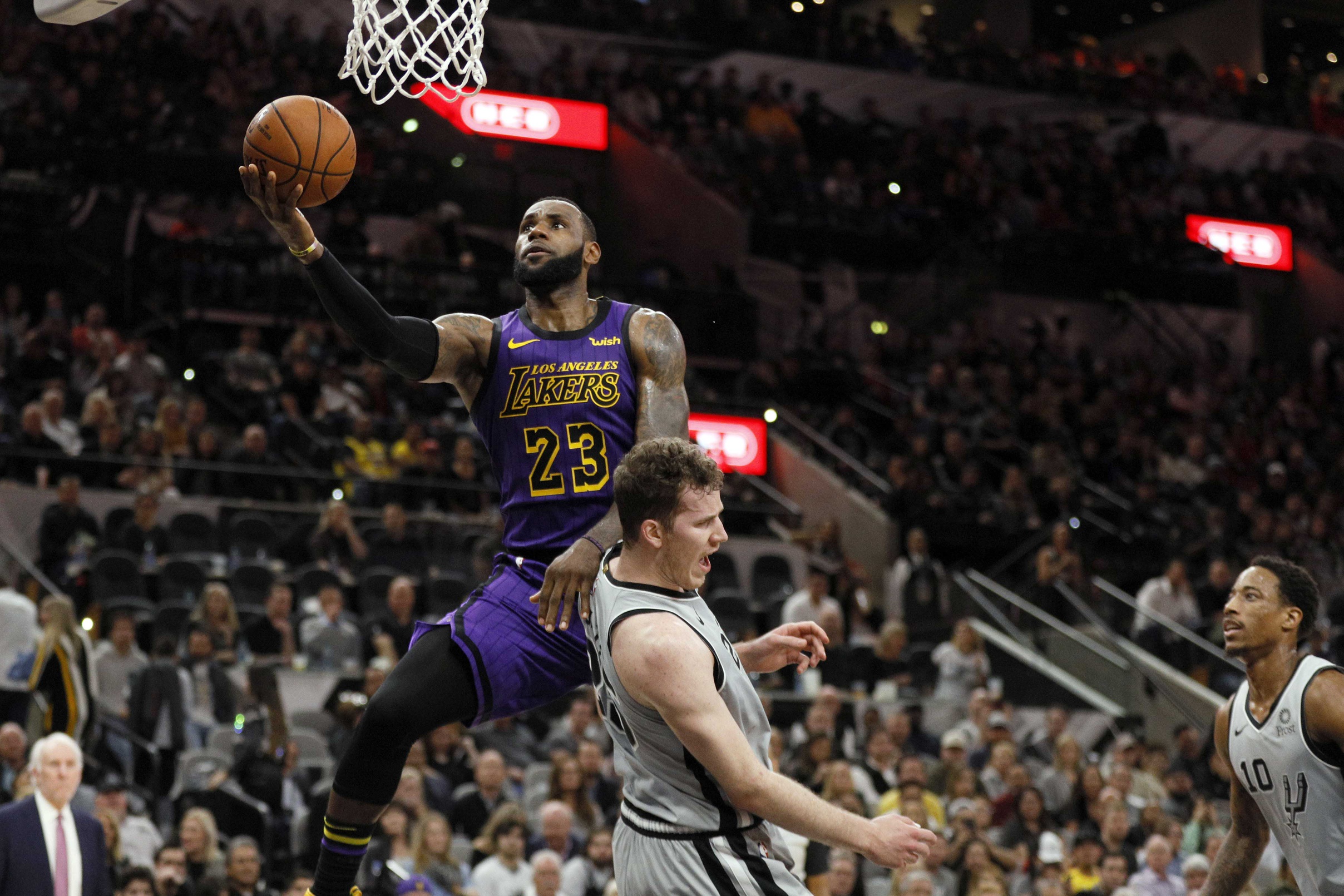 lebron james jakob poeltl