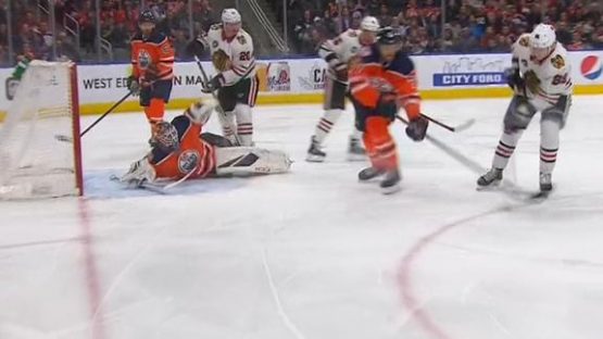 dm_190206_nhl_blackhawks_kane_goal