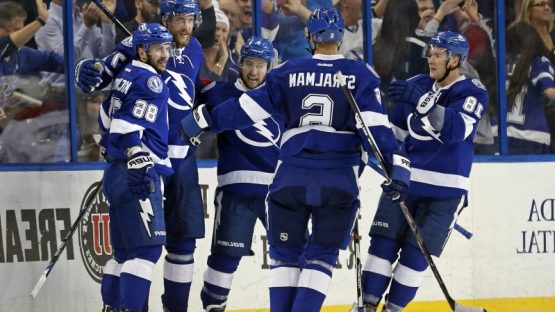 lightning-clinch-atlantic-division-presidents-trophy__147827_