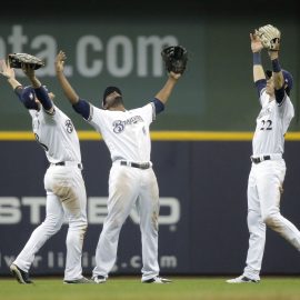 MLB: NLCS-Los Angeles Dodgers at Milwaukee Brewers