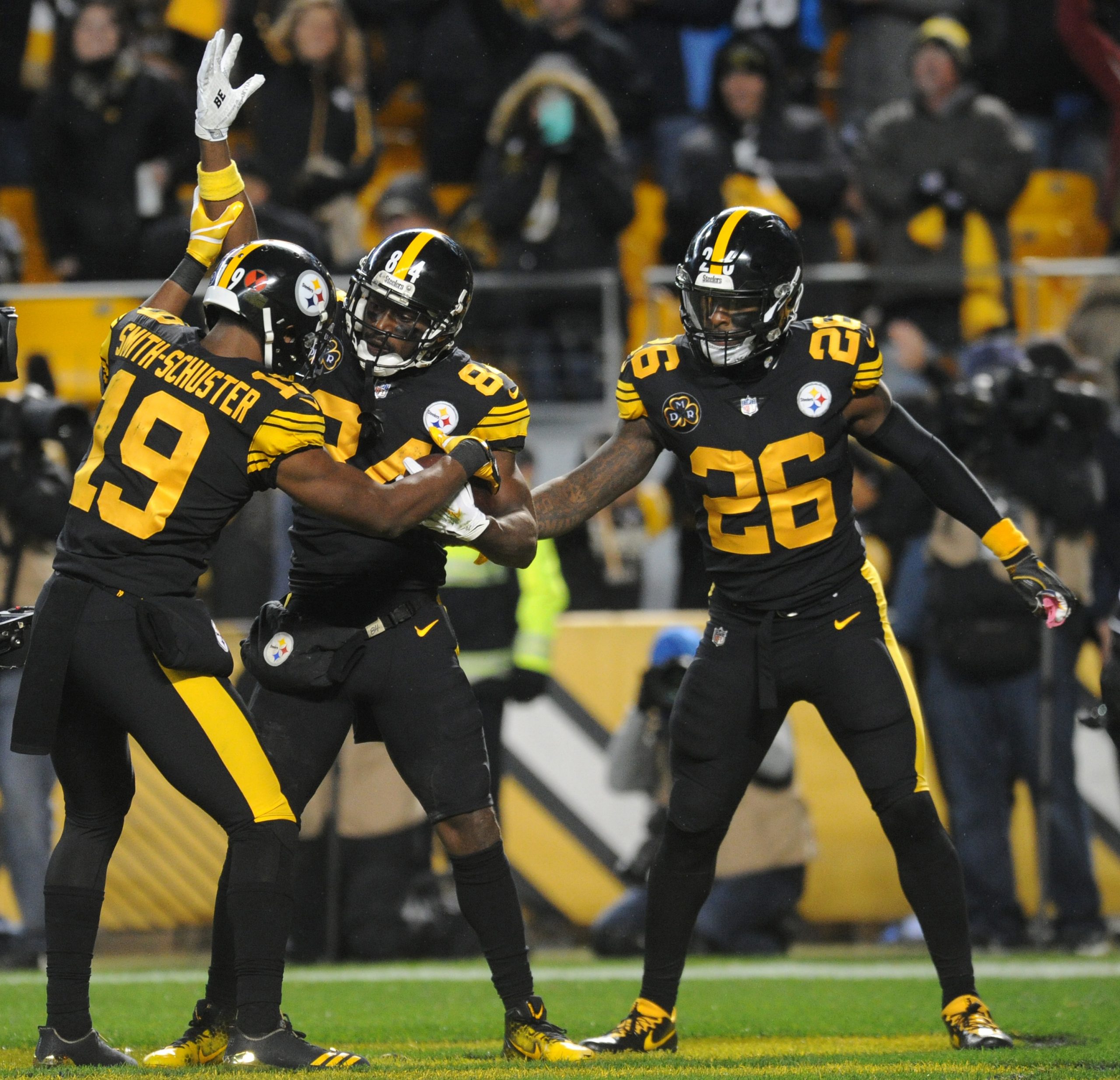 NFL: Tennessee Titans at Pittsburgh Steelers