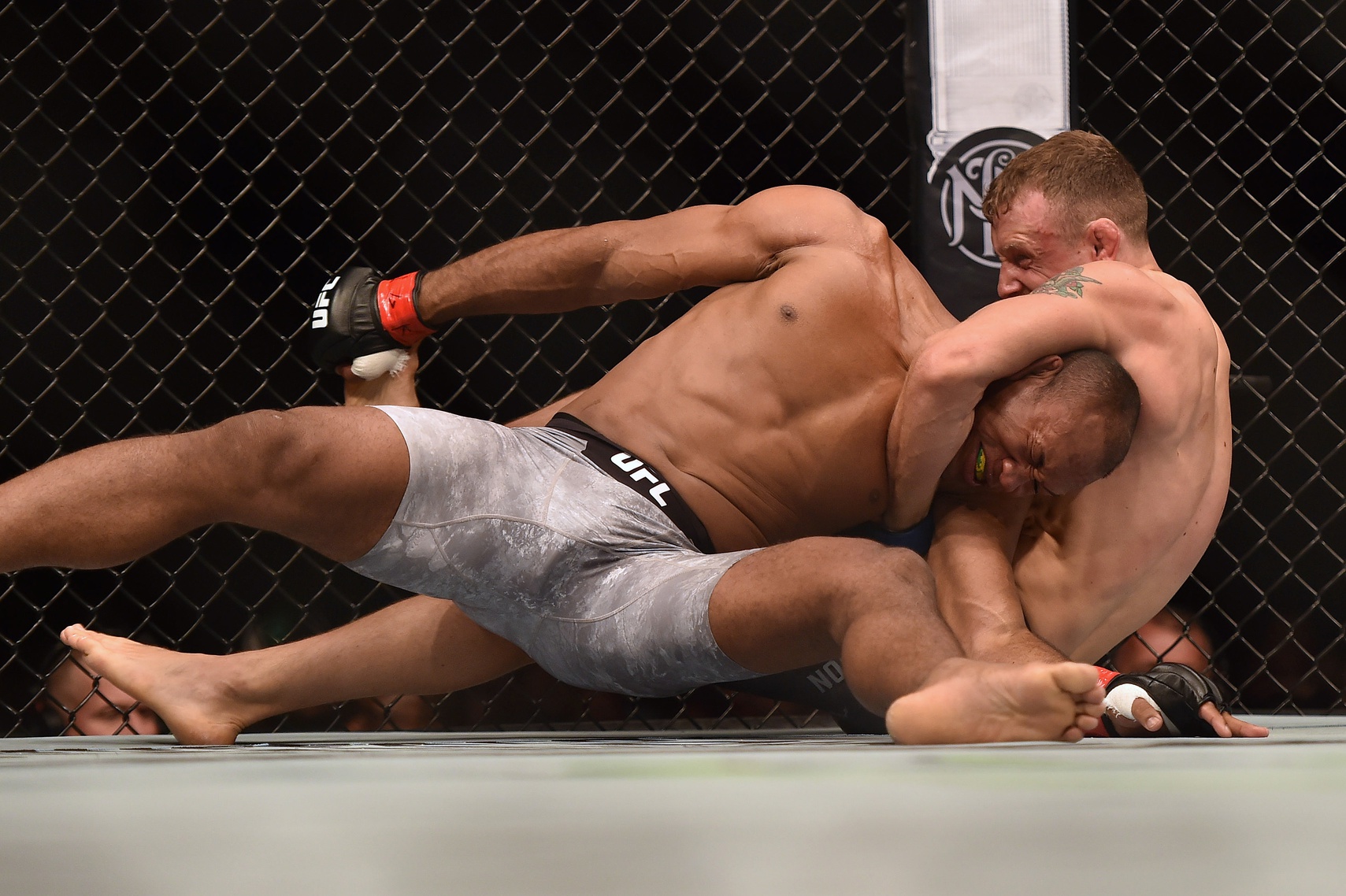 jack hermansson jacare souza