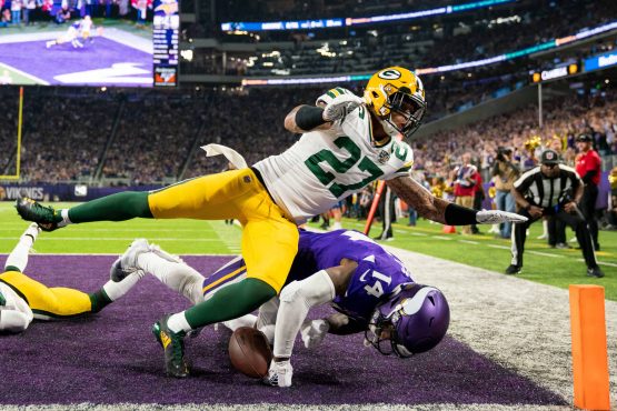 NFL: Green Bay Packers at Minnesota Vikings