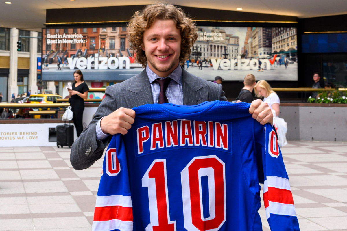 artemi-panarin-2