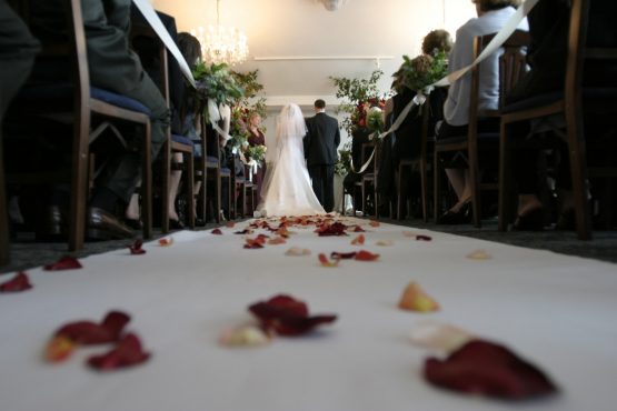 bride-ceremony-chairs-794254