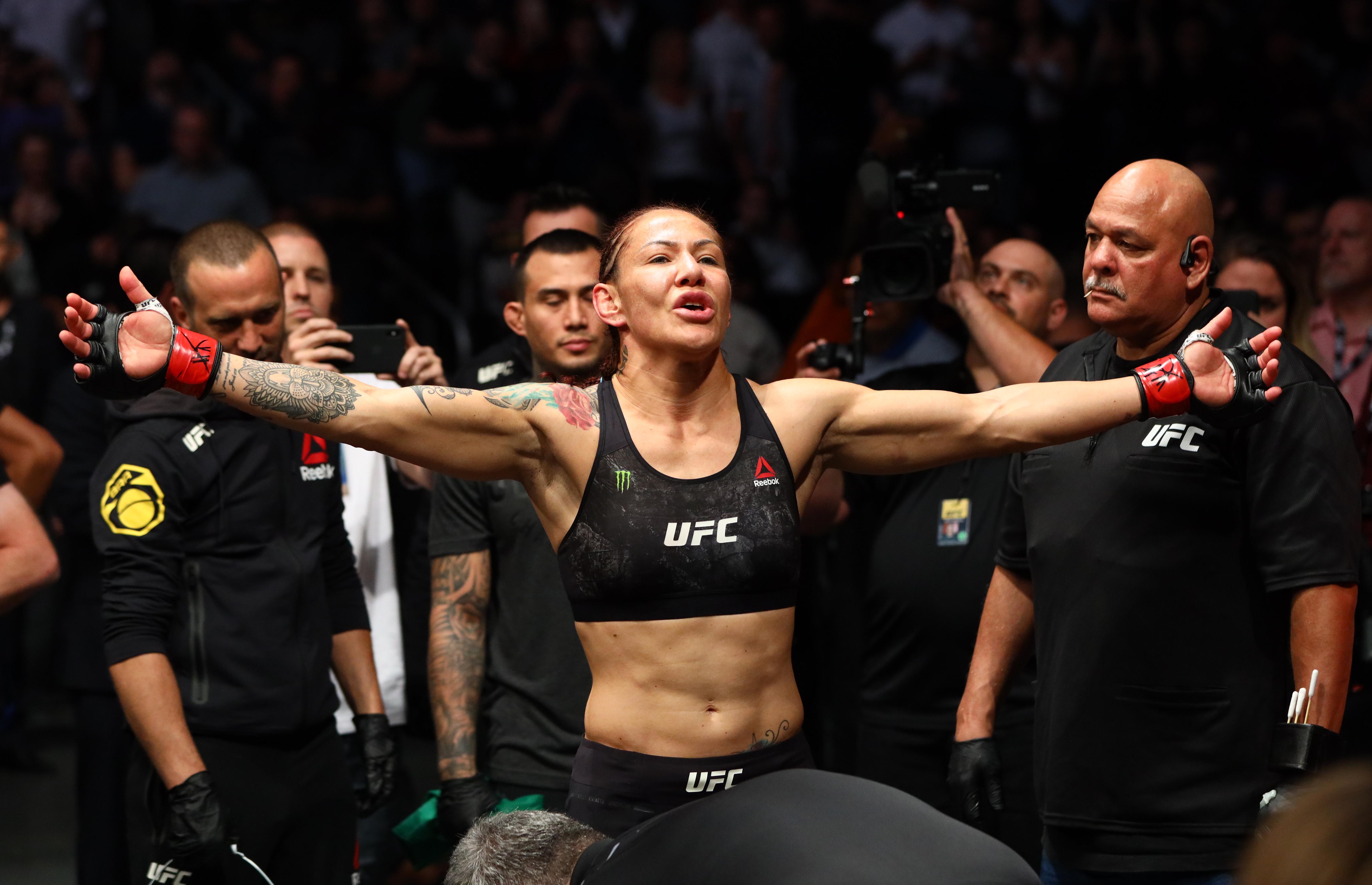 s cyborg signs with bellator