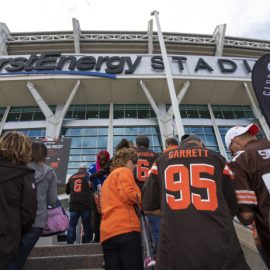 NFL: Tennessee Titans at Cleveland Browns