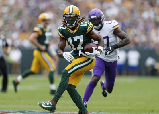 NFL: Minnesota Vikings at Green Bay Packers