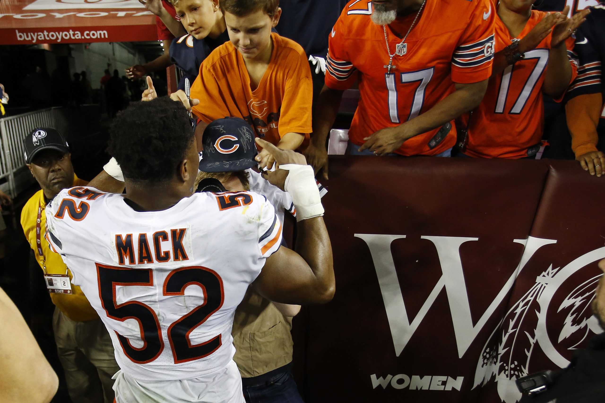 NFL: Chicago Bears at Washington Redskins