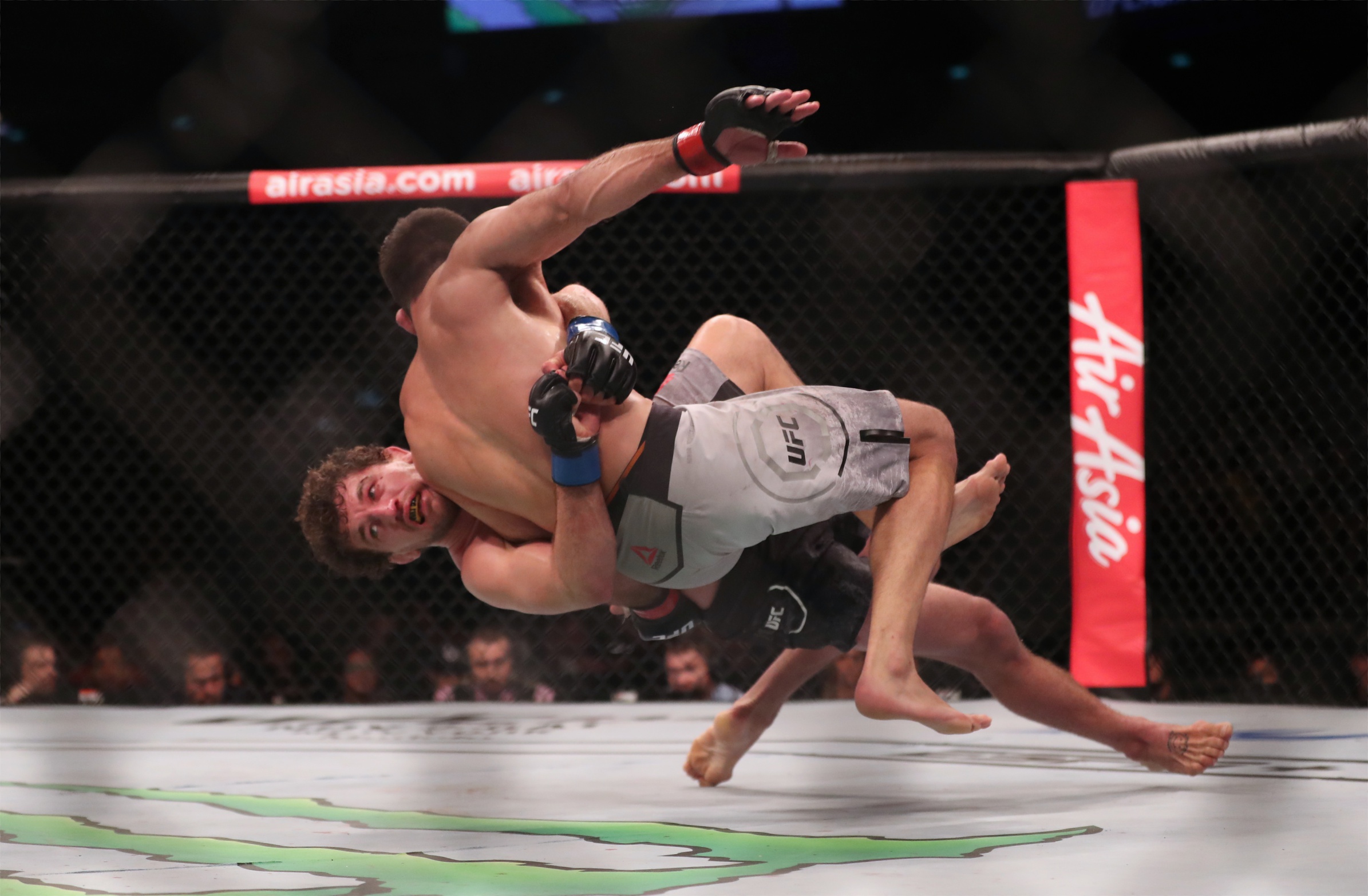 ufc singapore fighter salaries