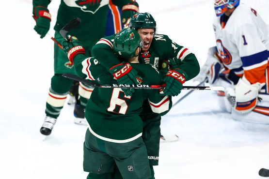 NHL: New York Islanders at Minnesota Wild