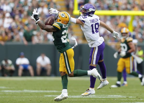 NFL: Minnesota Vikings at Green Bay Packers
