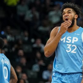 NBA: Los Angeles Clippers at Minnesota Timberwolves