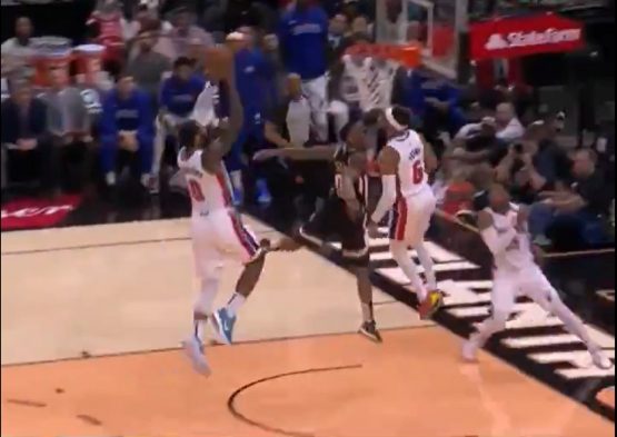 Andre Drummond alley-oop