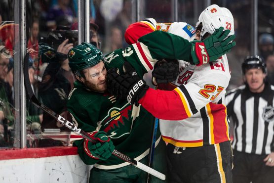 NHL: Calgary Flames at Minnesota Wild